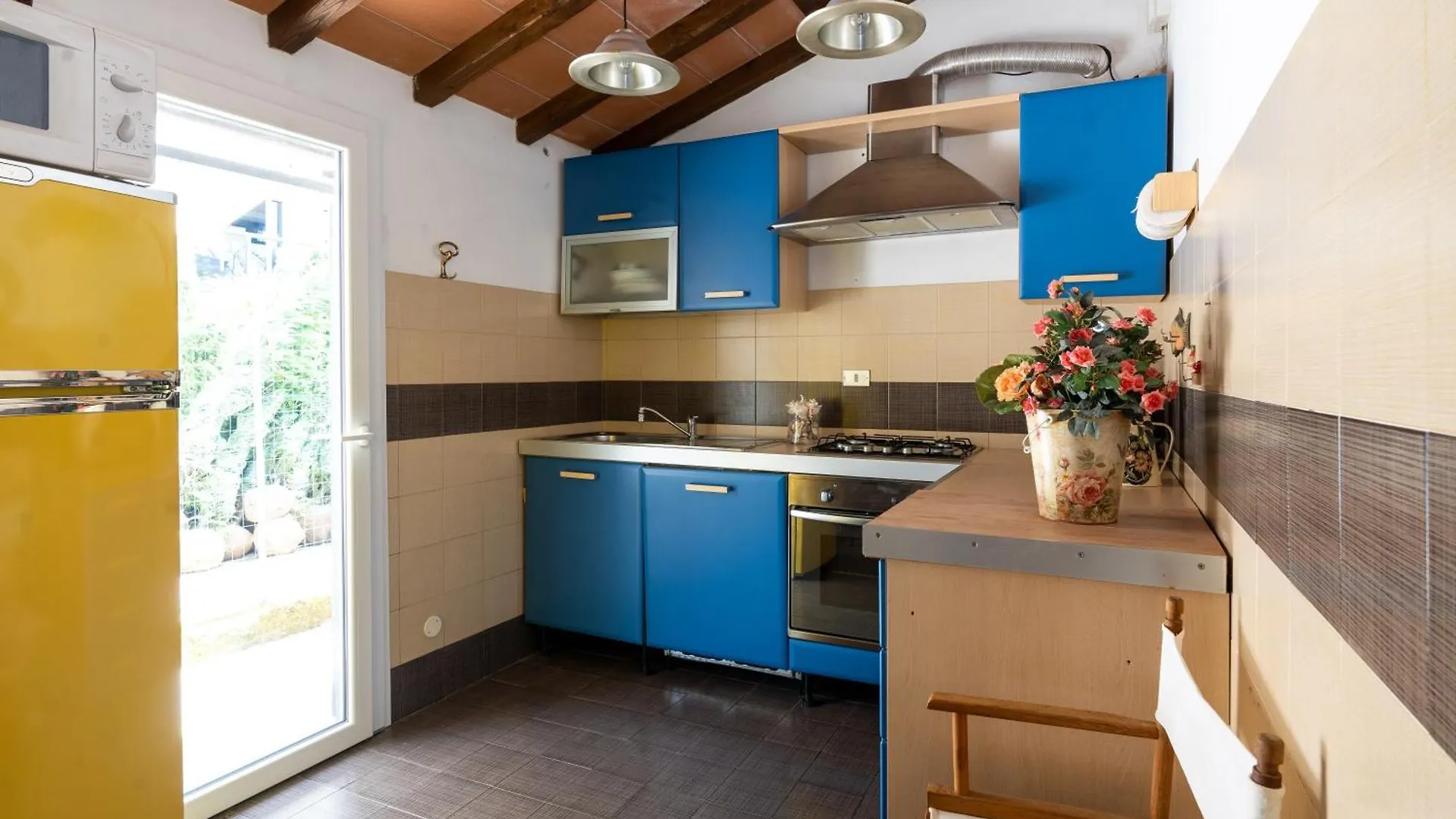 Fantastica Casa Sul Mare Con Giardino Privato Vila Marina di Pietrasanta 0*,  Itália